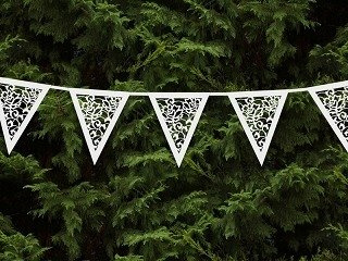 Girlanda papierowa perłowa trójkąty 1 szt